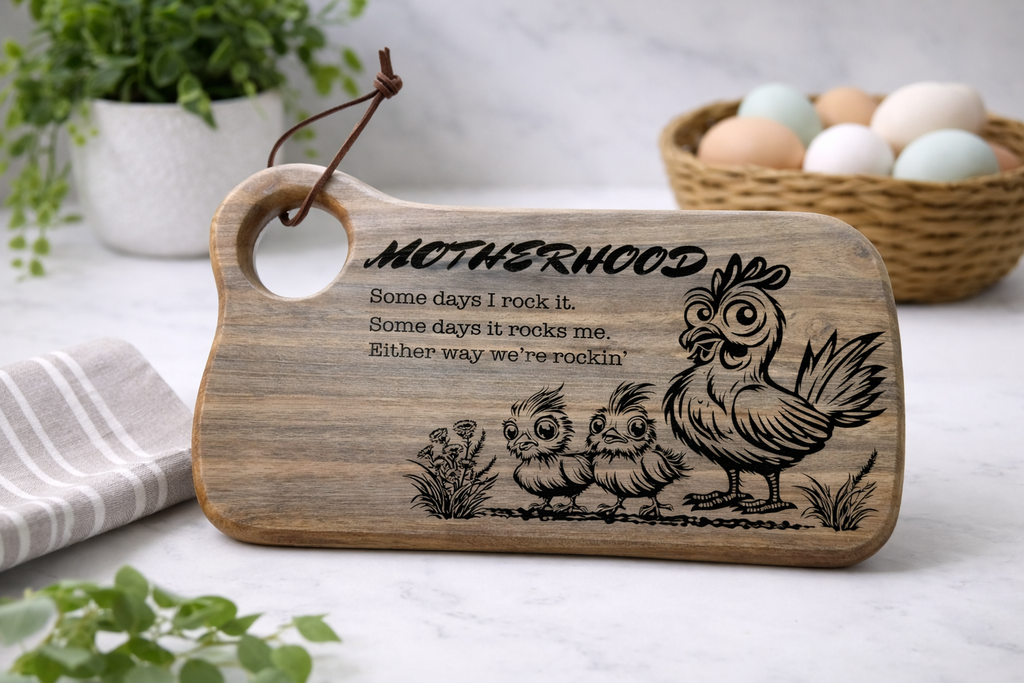 Planche à charcuterie gravée au laser | 35 x 27 cm | Plateau de service pour fromages et charcuteries | Idéal pour recevoir, une pendaison de crémaillère, un mariage ou comme cadeau