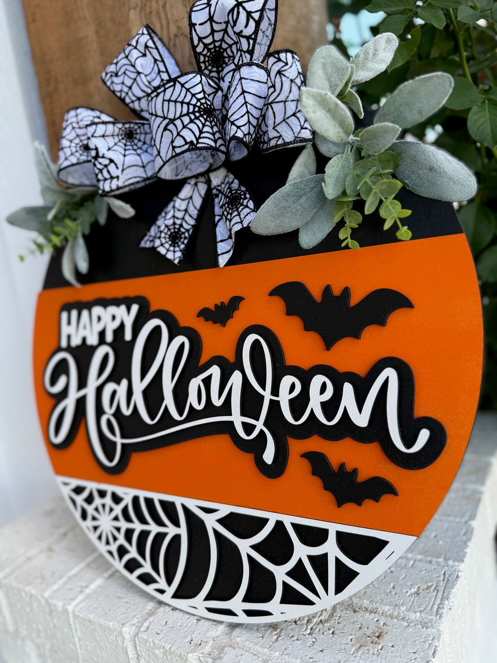Happy Halloween Door Sign – Layered Wood Bat & Web Wreath, Rustic Farmhouse Porch Decor, Spooky Fall Front Door Hanging