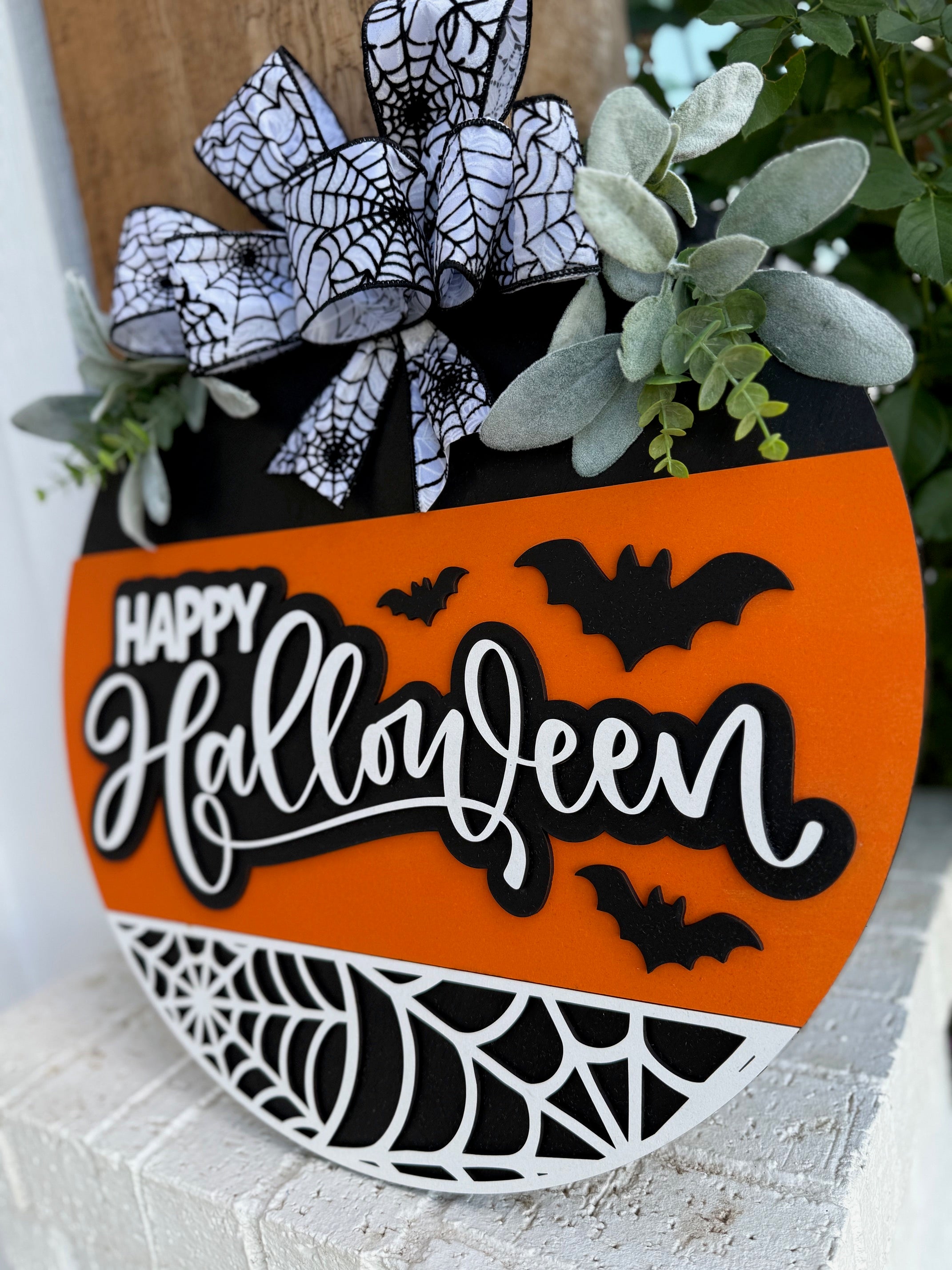 Happy Halloween Door Sign – Layered Wood Bat & Web Wreath, Rustic Farmhouse Porch Decor, Spooky Fall Front Door Hanging