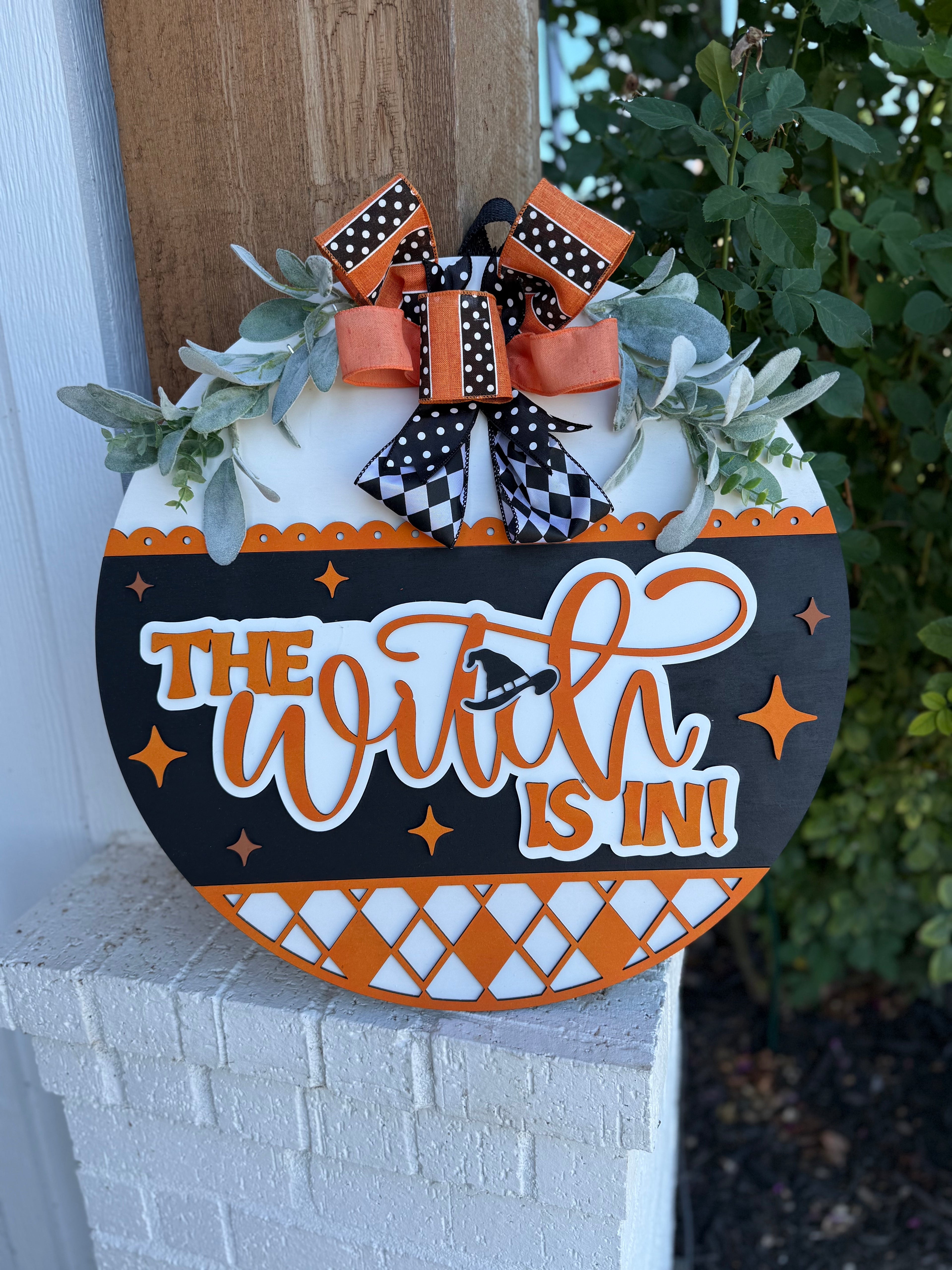 The Witch Is In Door Sign – Halloween Layered Wood Door Hanger, Spooky Farmhouse Decor, Orange & Black Wreath, Handmade Fall Sign (Copy)