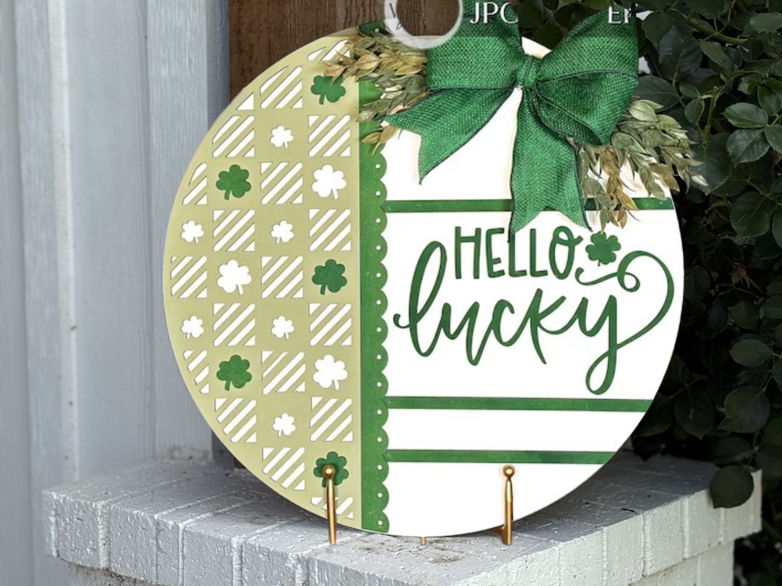 Hello Lucky Door Hanger • St Patrick’s Day Door Sign • Shamrock Door Decor • Green Irish Front Door • Lucky Sign