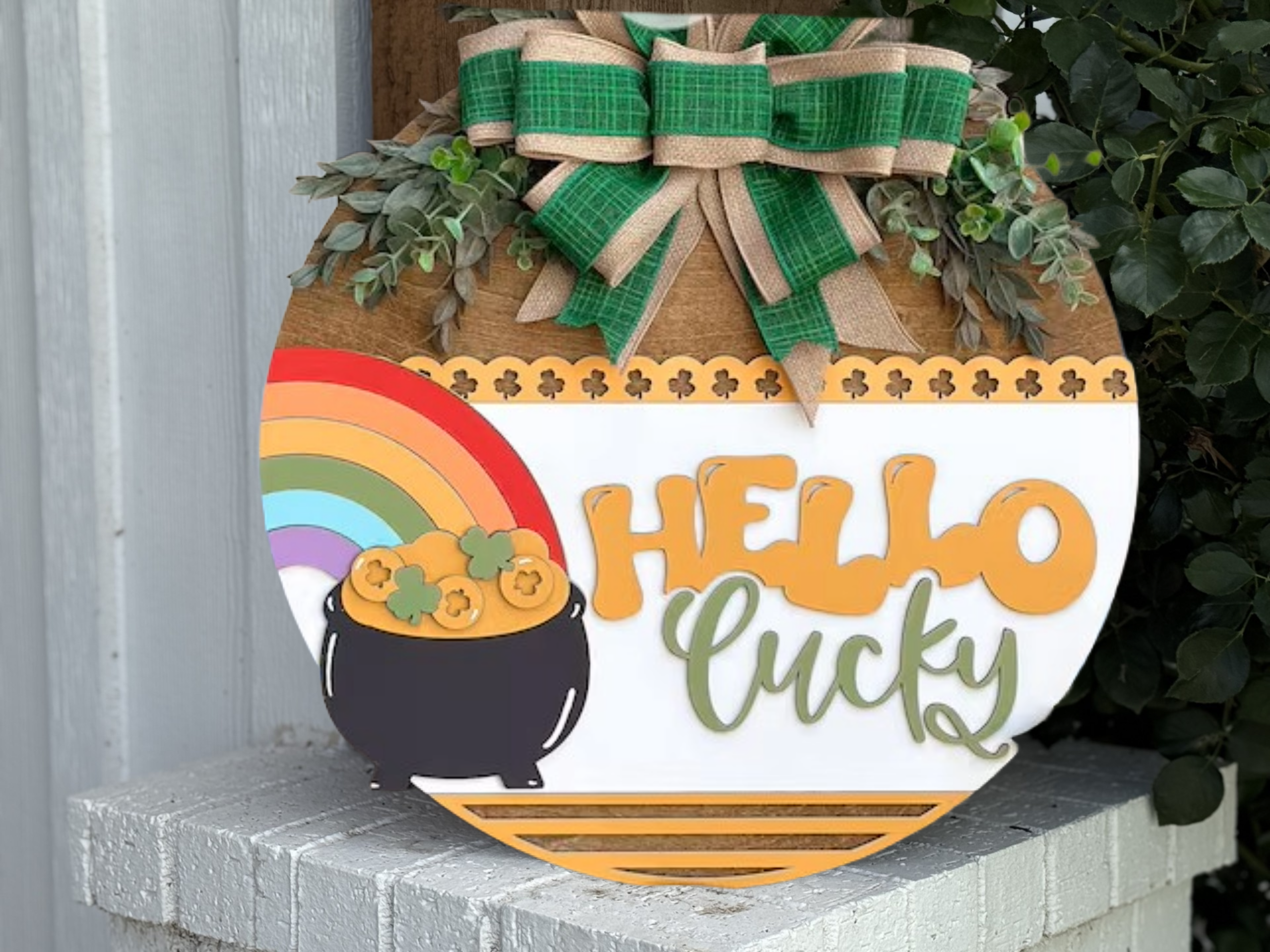 Hello Lucky Door Hanger • St Patrick’s Day Door Sign • Pot of Gold Decor • St Paddy’s Front Door • Lucky Rainbow Sign