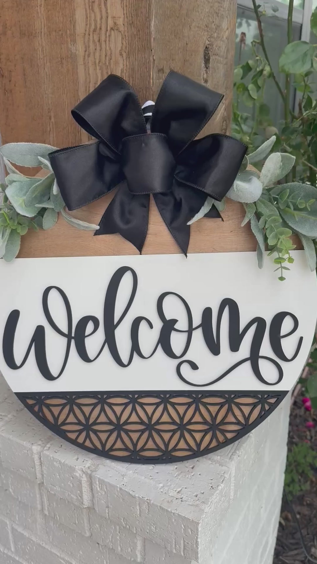 Letrero de bienvenida | Corona rústica para puerta principal | Decoración rústica redonda con lazo y follaje | Decoración para porche | Letrero de entrada hecho a mano