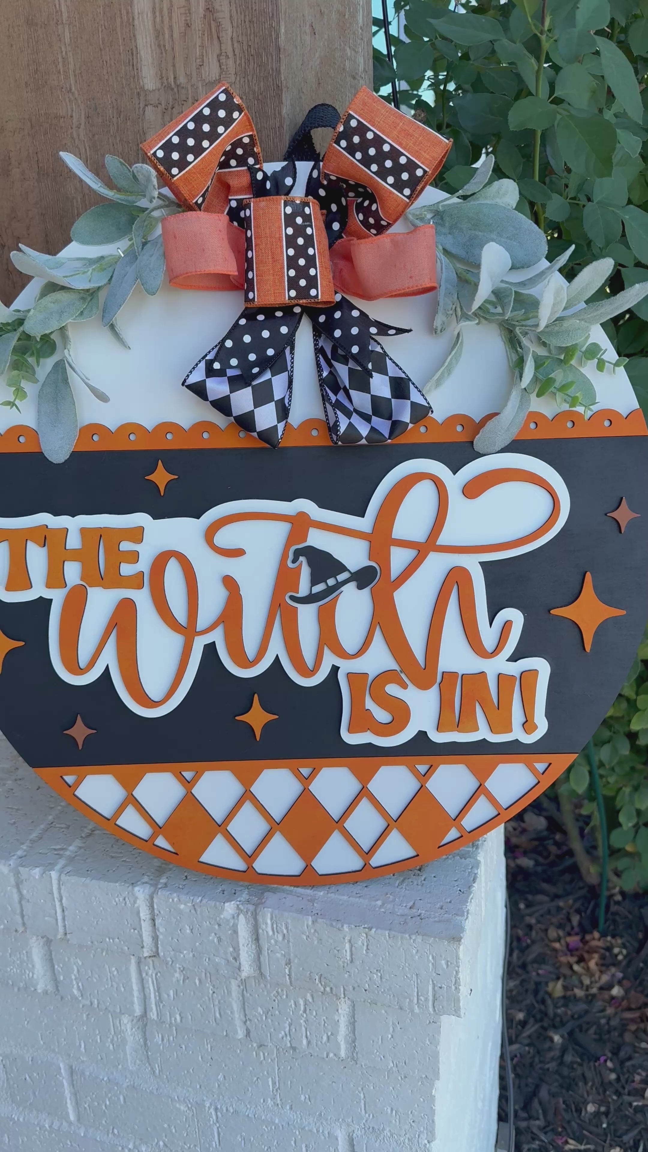 The Witch Is In Door Sign – Halloween Layered Wood Door Hanger, Spooky Farmhouse Decor, Orange & Black Wreath, Handmade Fall Sign (Copy)