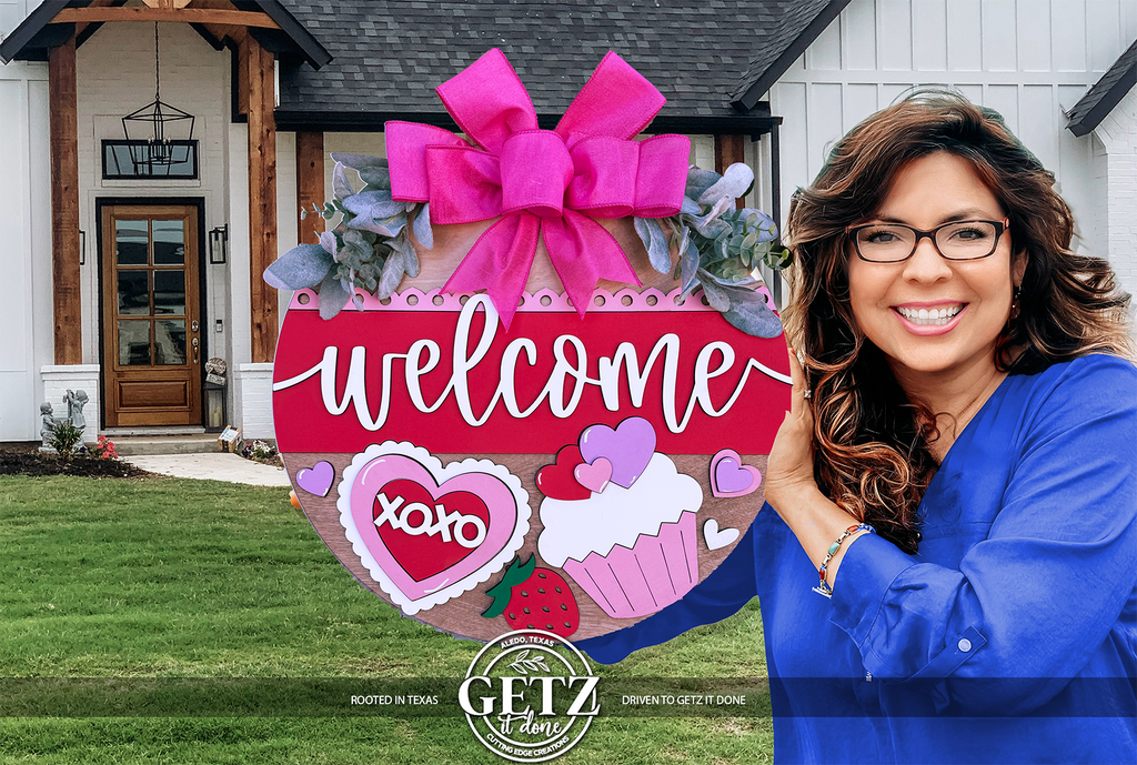 Décoration de porte « Bienvenue » pour la Saint-Valentin • Décoration de porche pour la Saint-Valentin • Panneau de bienvenue en forme de cœur • Panneau de porte d'entrée pour la Saint-Valentin • Décoration de porte « XOXO »